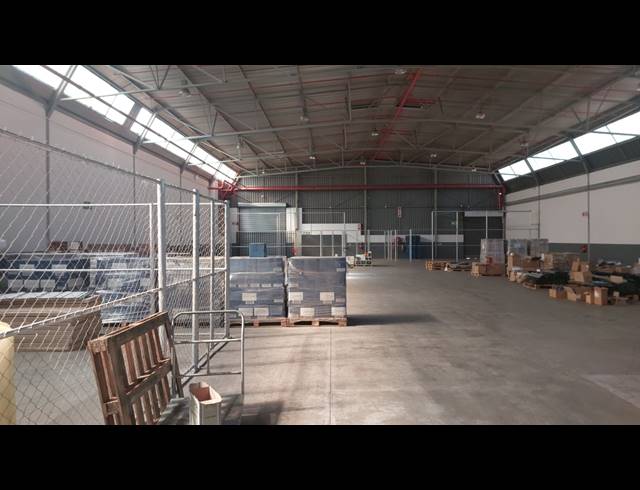 1,696M² WAREHOUSE TO LET IN RANDJESPARK